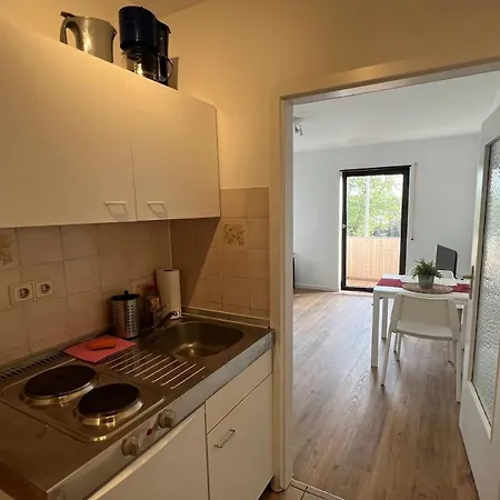 Schoenes Mit Balkon In Nahe Rheinauer 2 Og * Mannheim